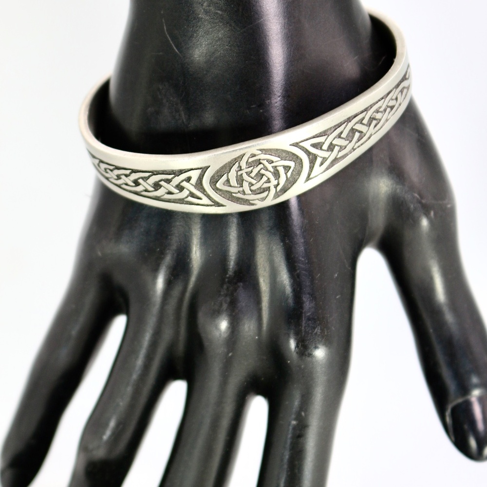 Unisex Pewter Celtic Knot Bracelet